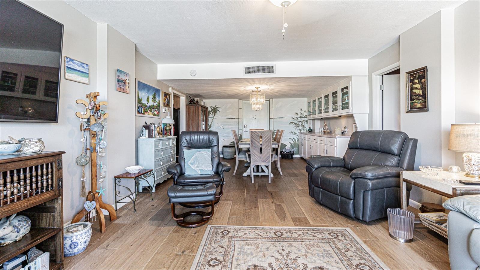 ROYAL STEWART ARMS - Residential