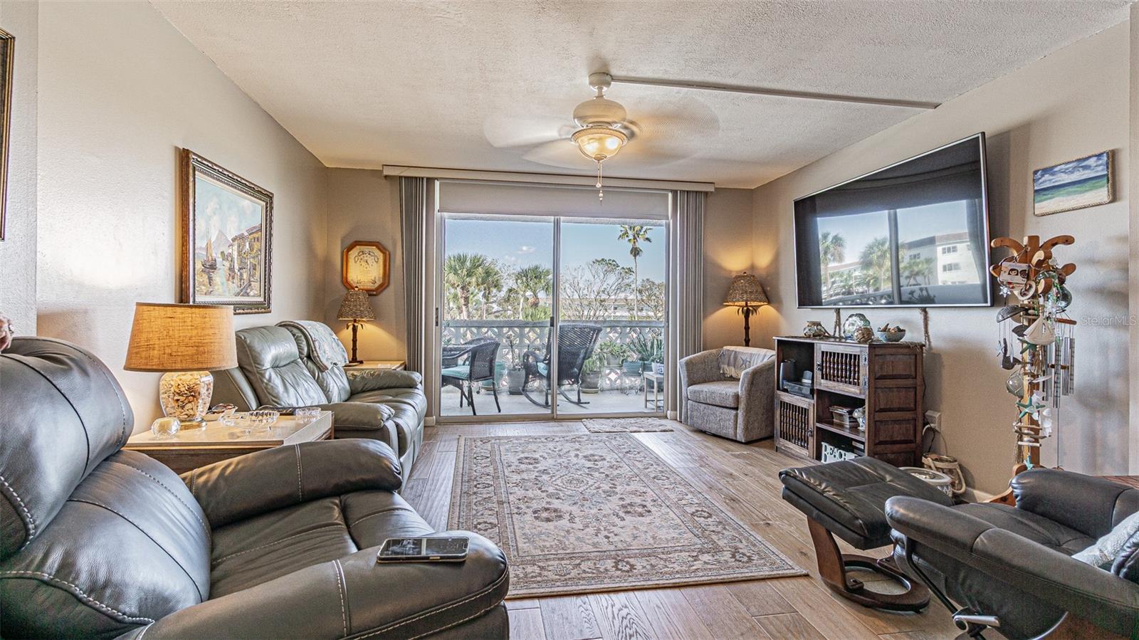 ROYAL STEWART ARMS - Residential