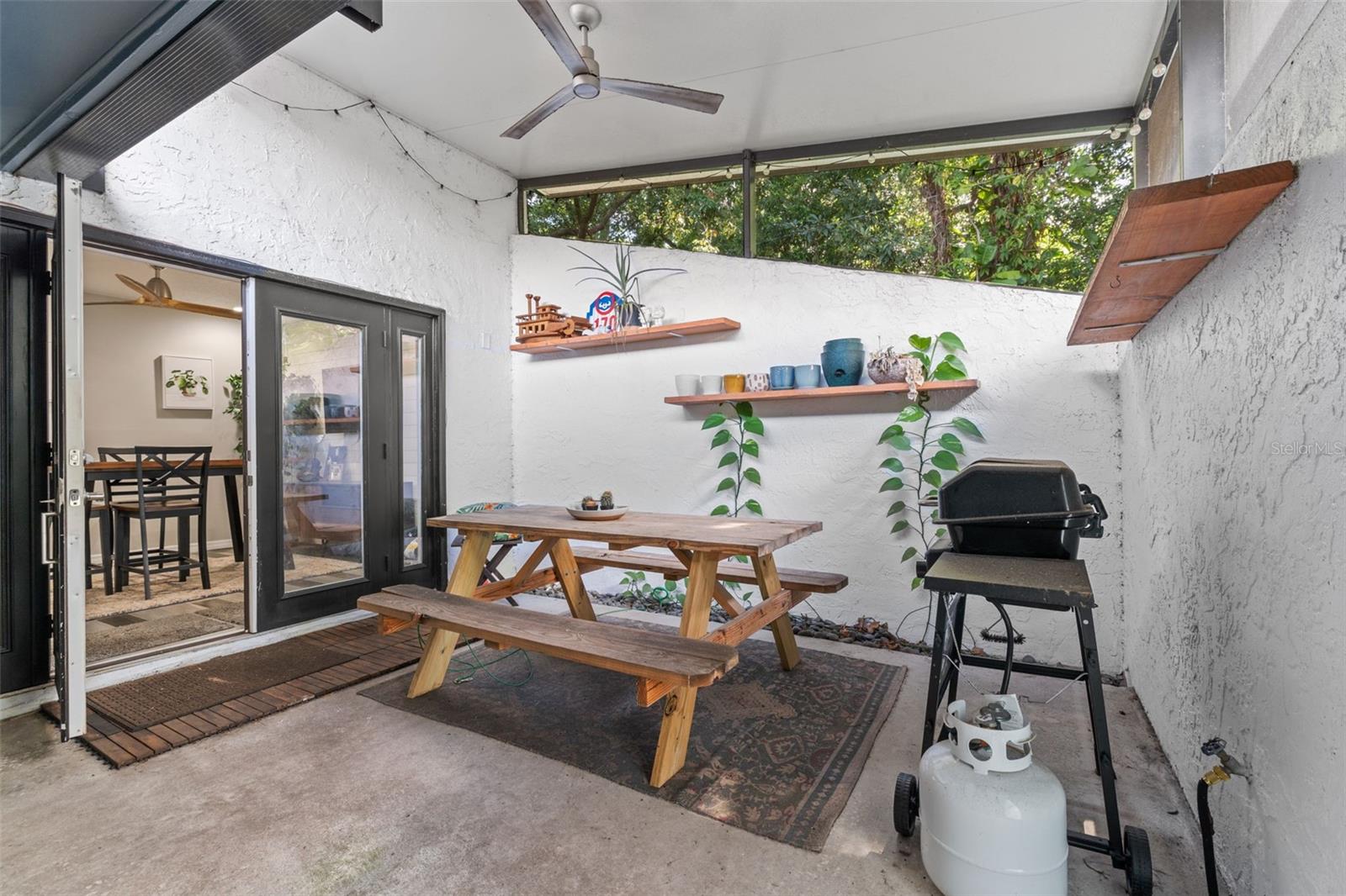 170 LAGO VISTA BOULEVARD