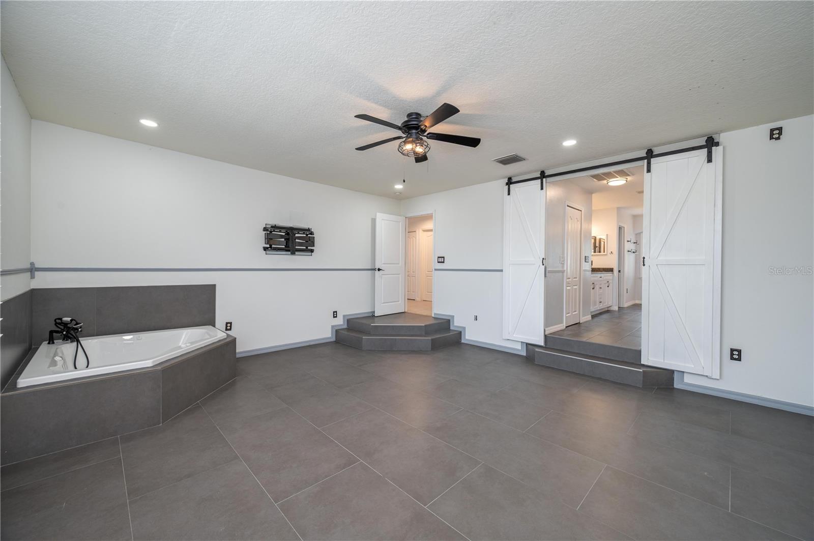 LAKEVIEW VILLAGE SEC M - Residential Lease