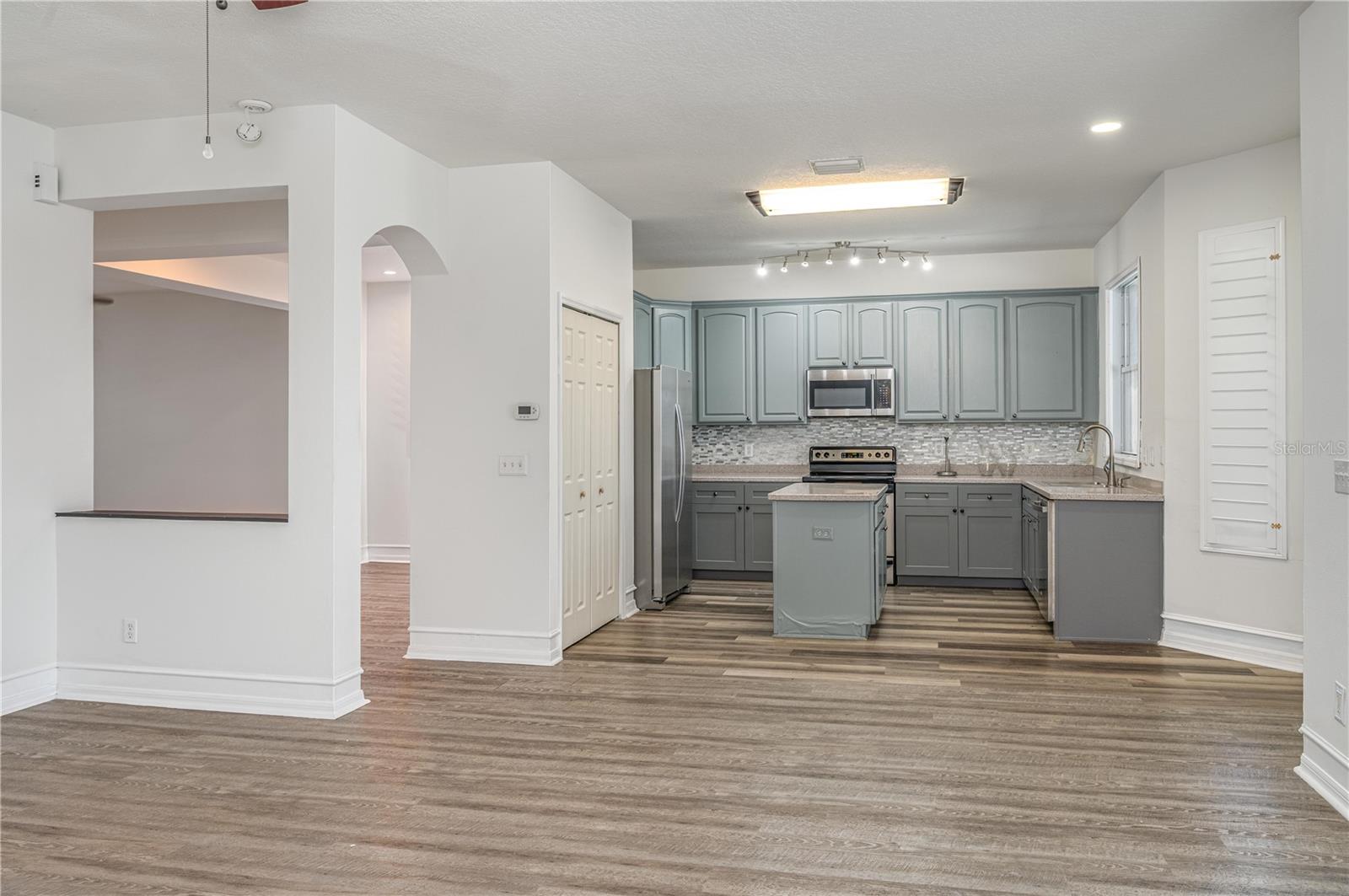 LAKEVIEW VILLAGE SEC M - Residential Lease