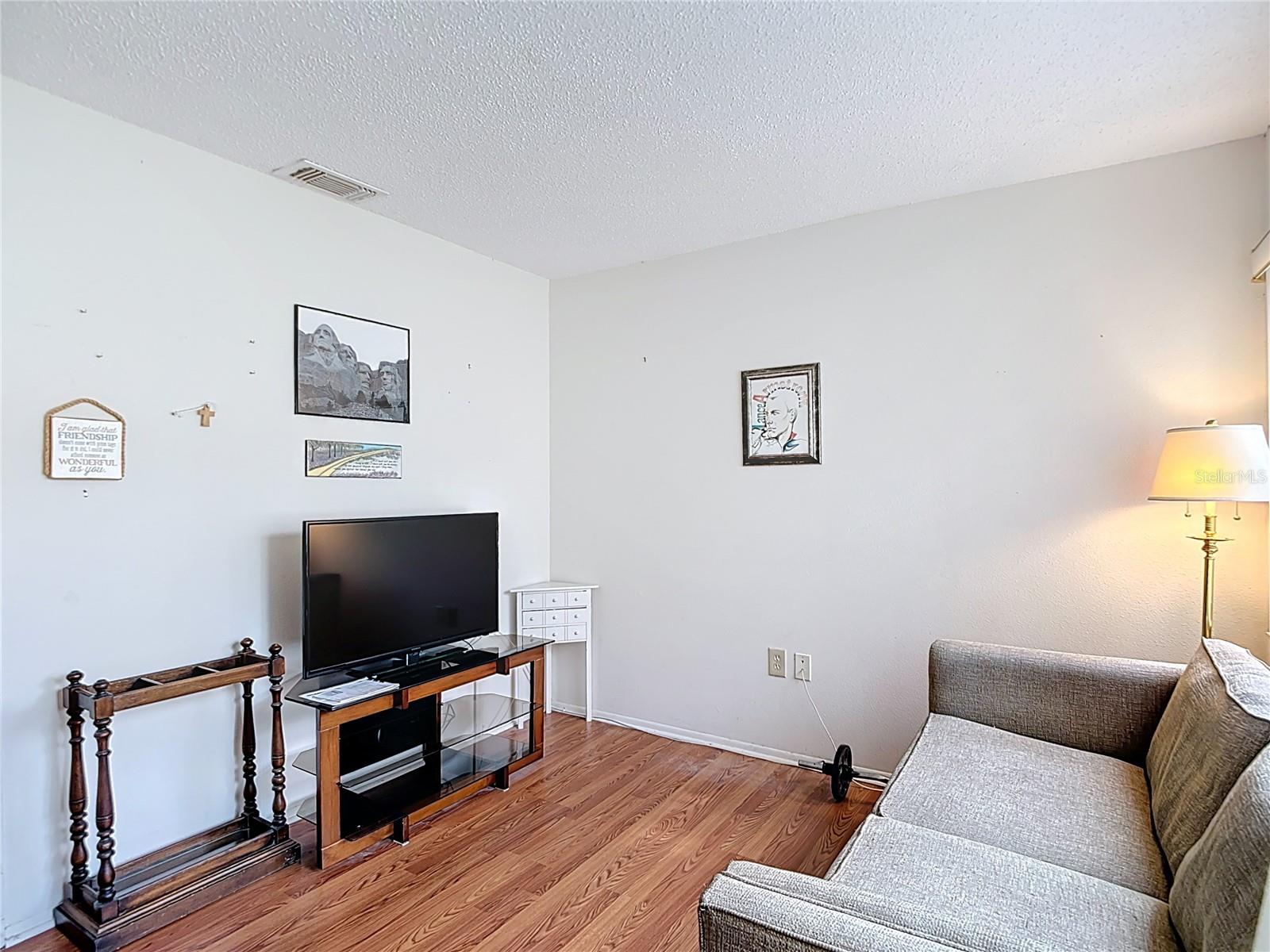 BEACON WOODS WEDGEWOOD CONDO - Residential