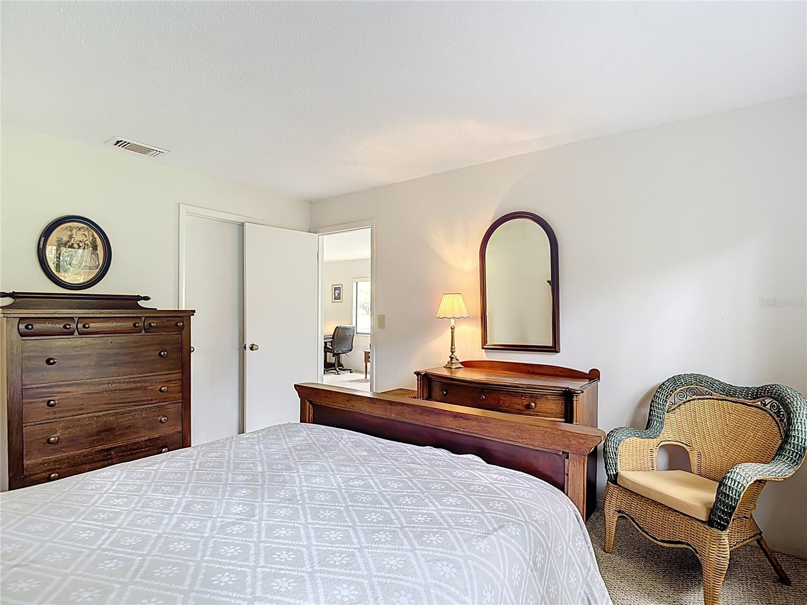 BEACON WOODS WEDGEWOOD CONDO - Residential