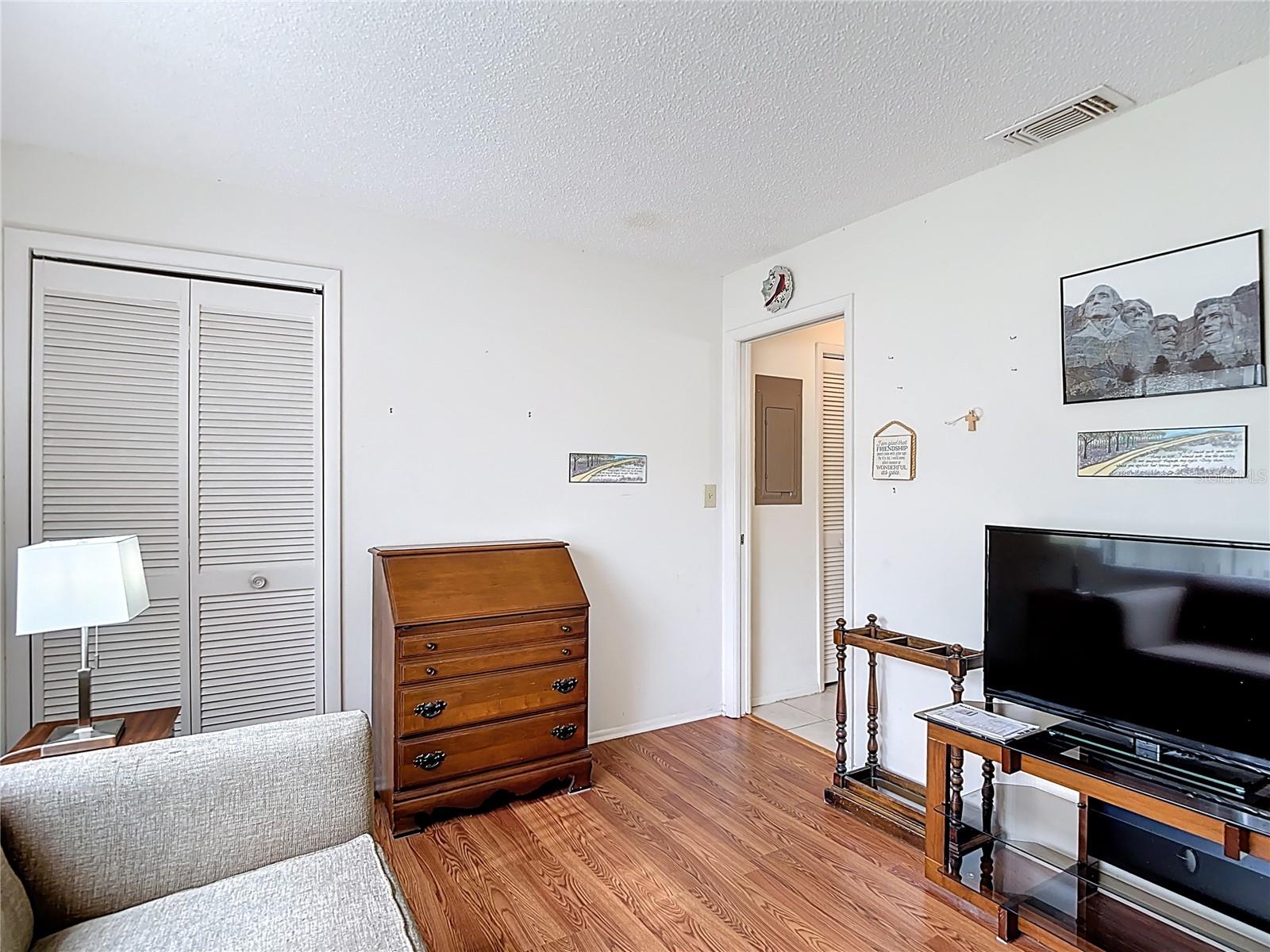 BEACON WOODS WEDGEWOOD CONDO - Residential