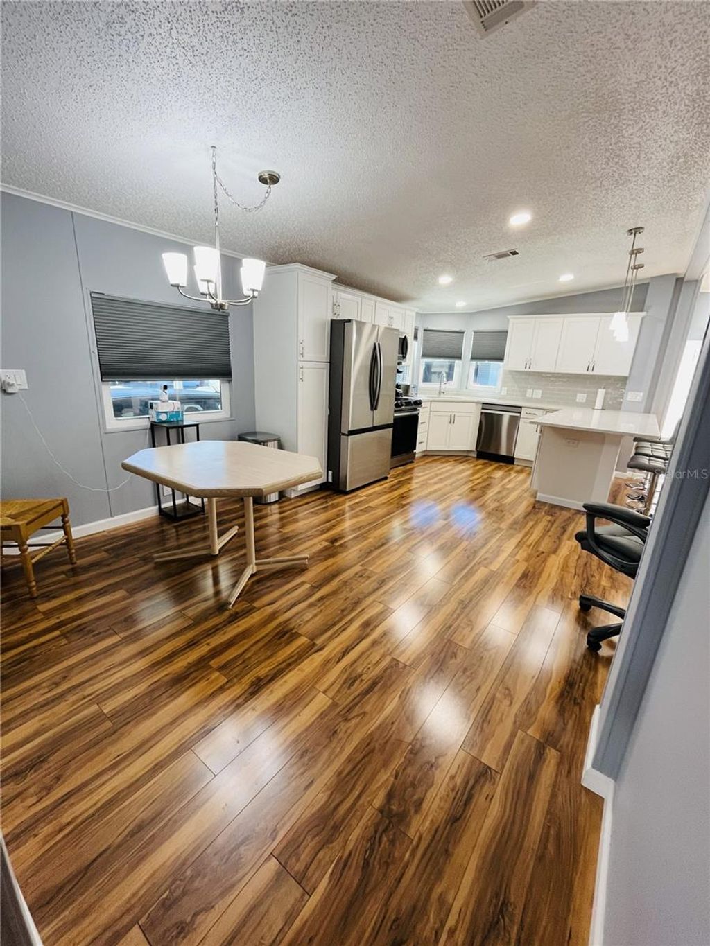 Photo of 1817 Pennsylvania Avenue, Bradenton, FL 34207 (MLS # A4668823)