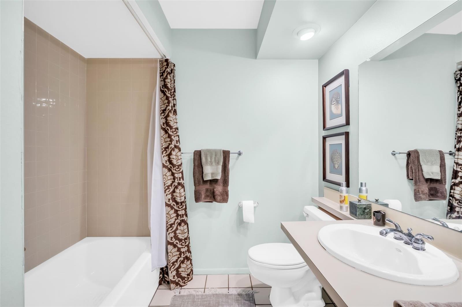 CARMEL OF BRYN-MAWR CONDO - Residential