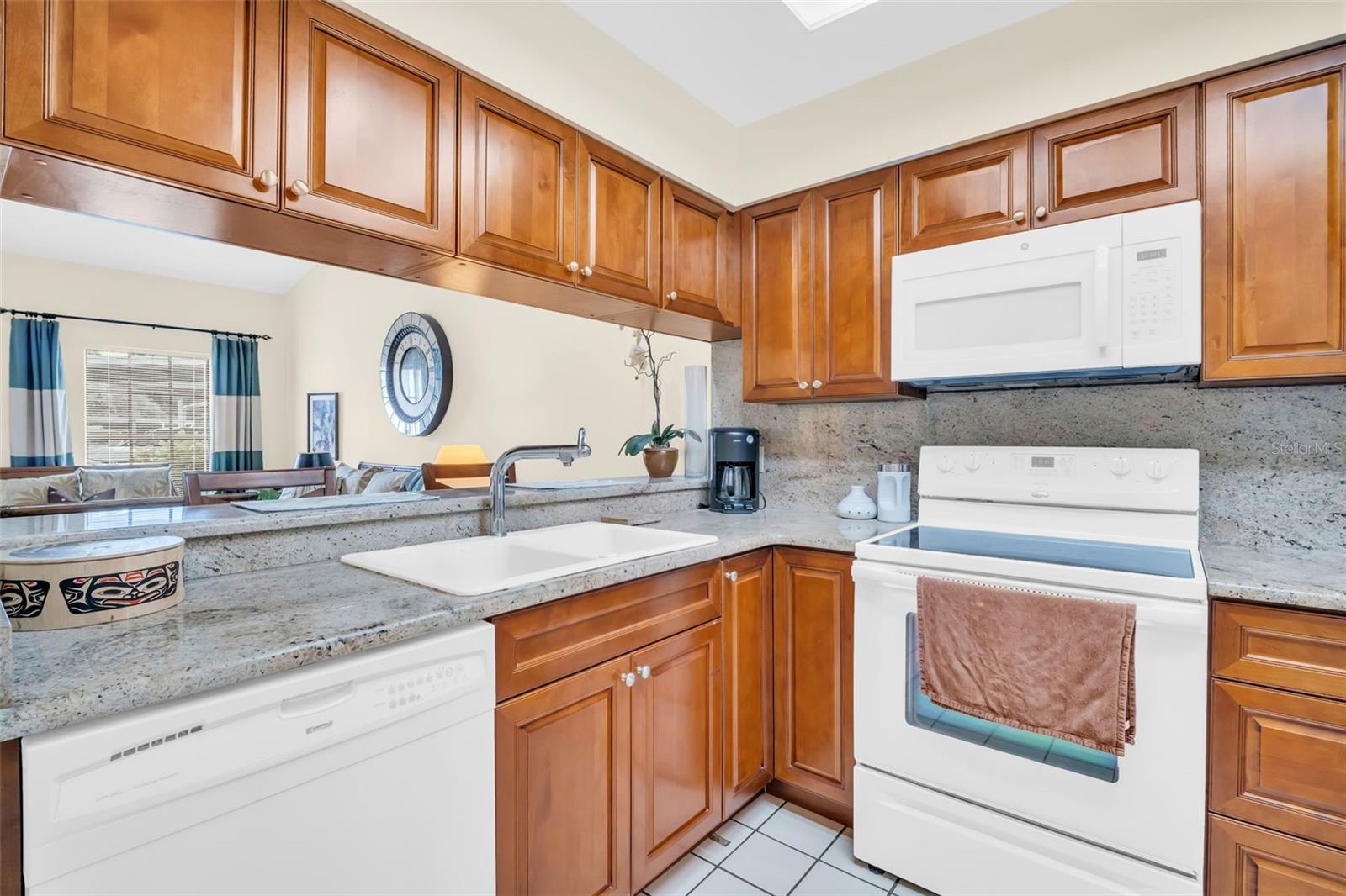 CARMEL OF BRYN-MAWR CONDO - Residential