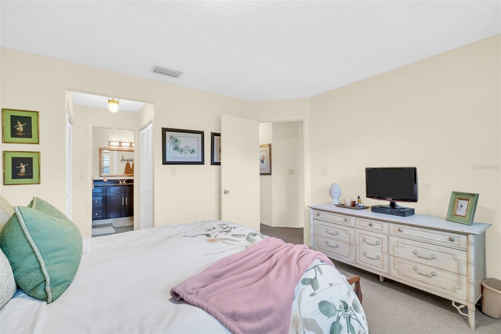 CARMEL OF BRYN-MAWR CONDO - Residential
