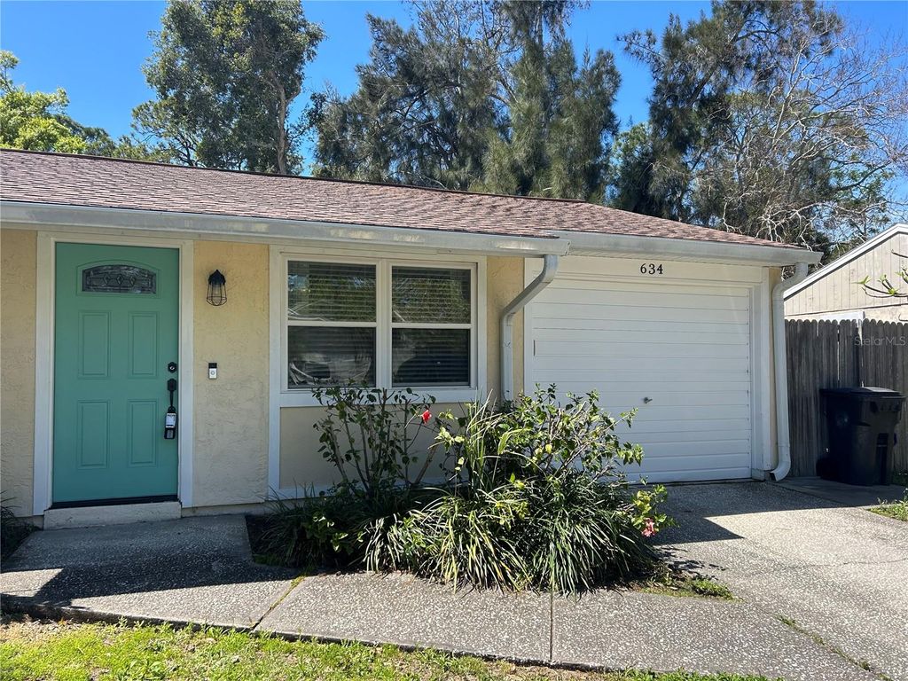 Photo of 634 Timber Bay Circle W, Oldsmar, FL 34677 (MLS # TB8489706)