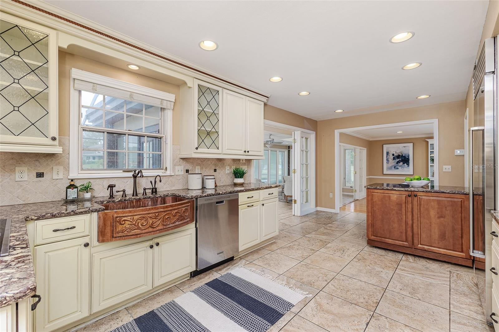 3906 CANYON LAKE POINT