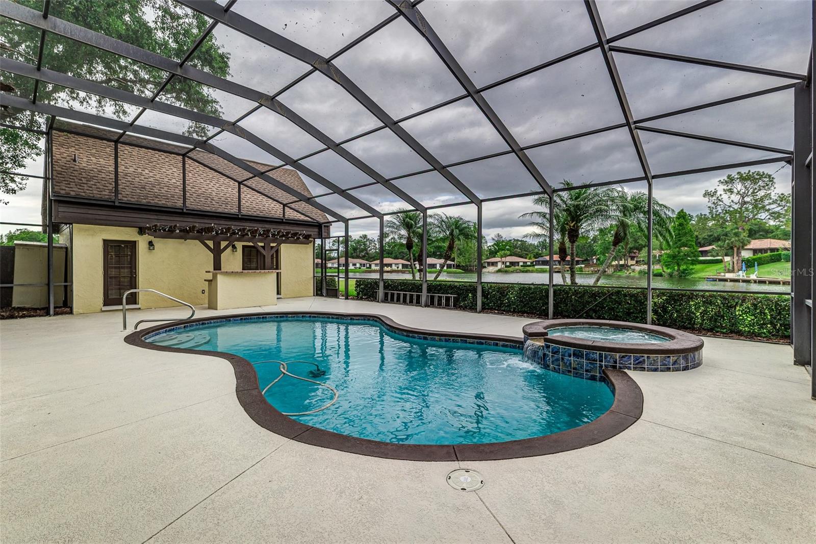 3906 CANYON LAKE POINT