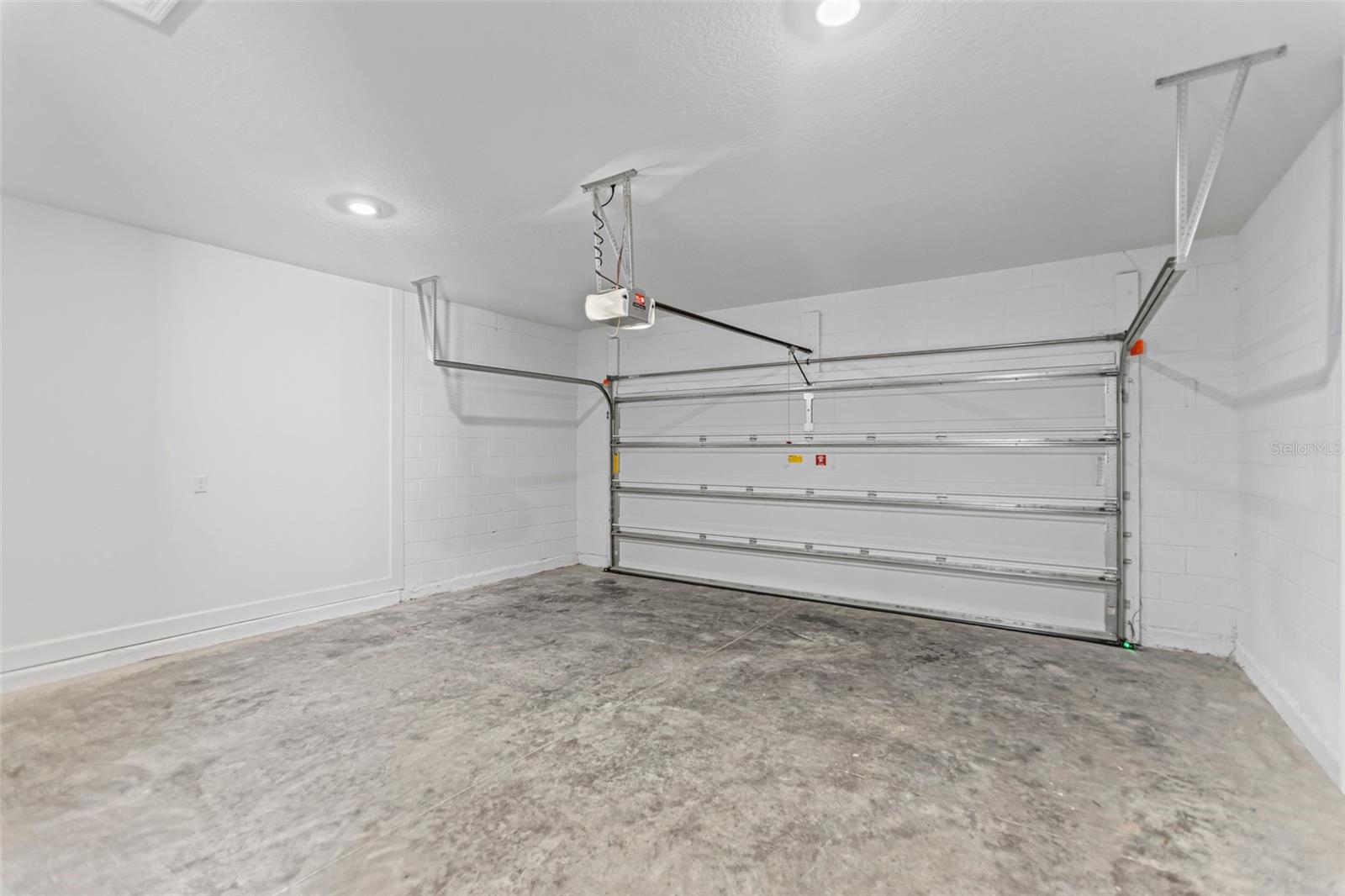 KH CW HAMMOCK OAKS LLC - Residential