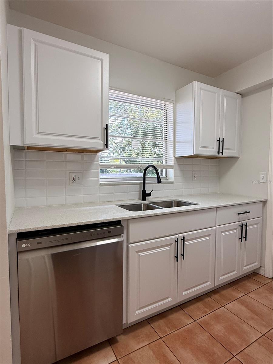 LONG LAKE ESTATES - Residential