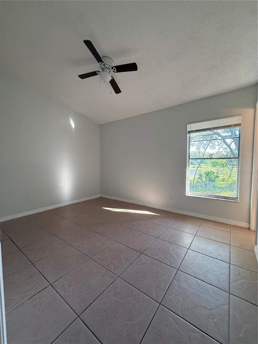 LONG LAKE ESTATES - Residential