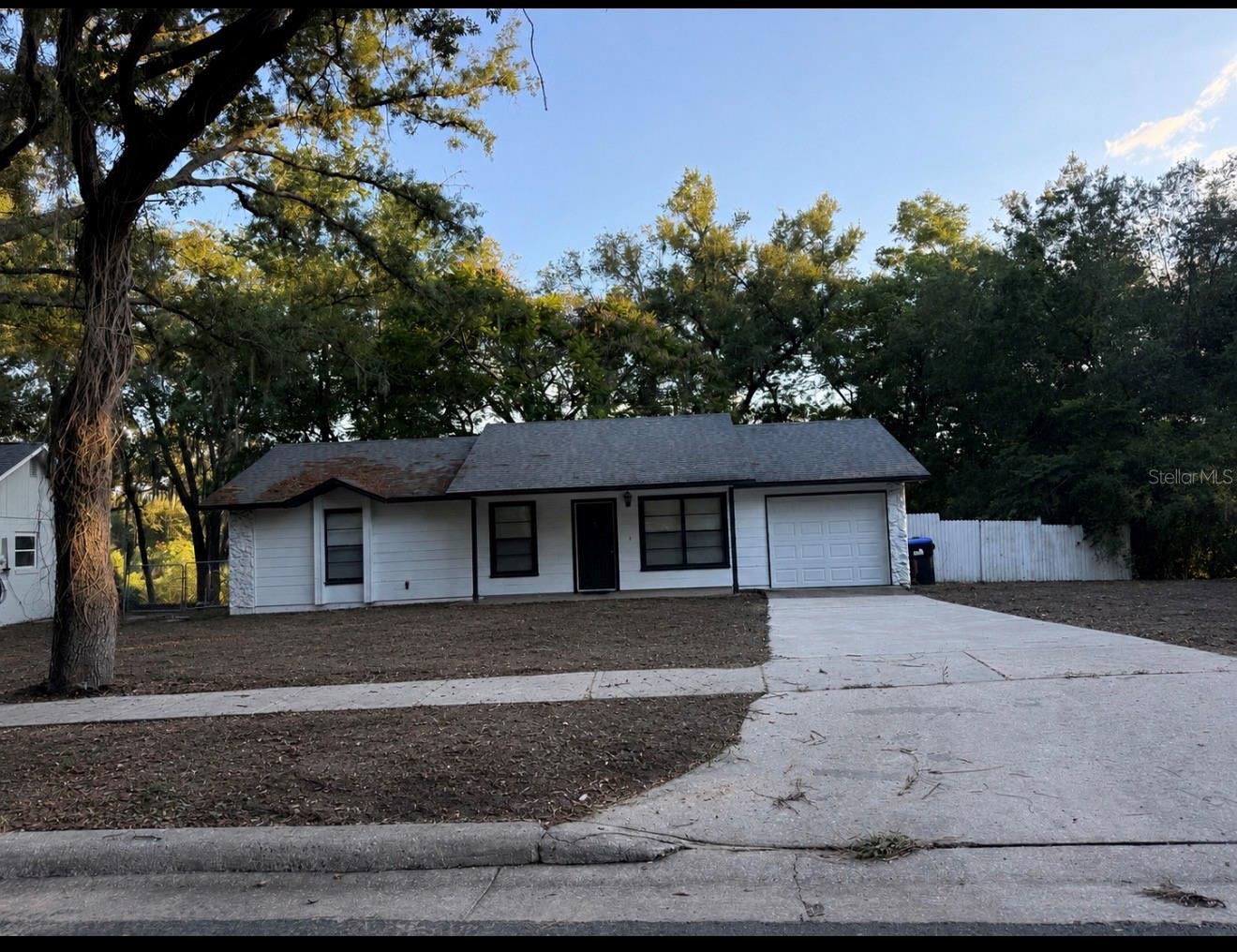 LONG LAKE ESTATES - Residential