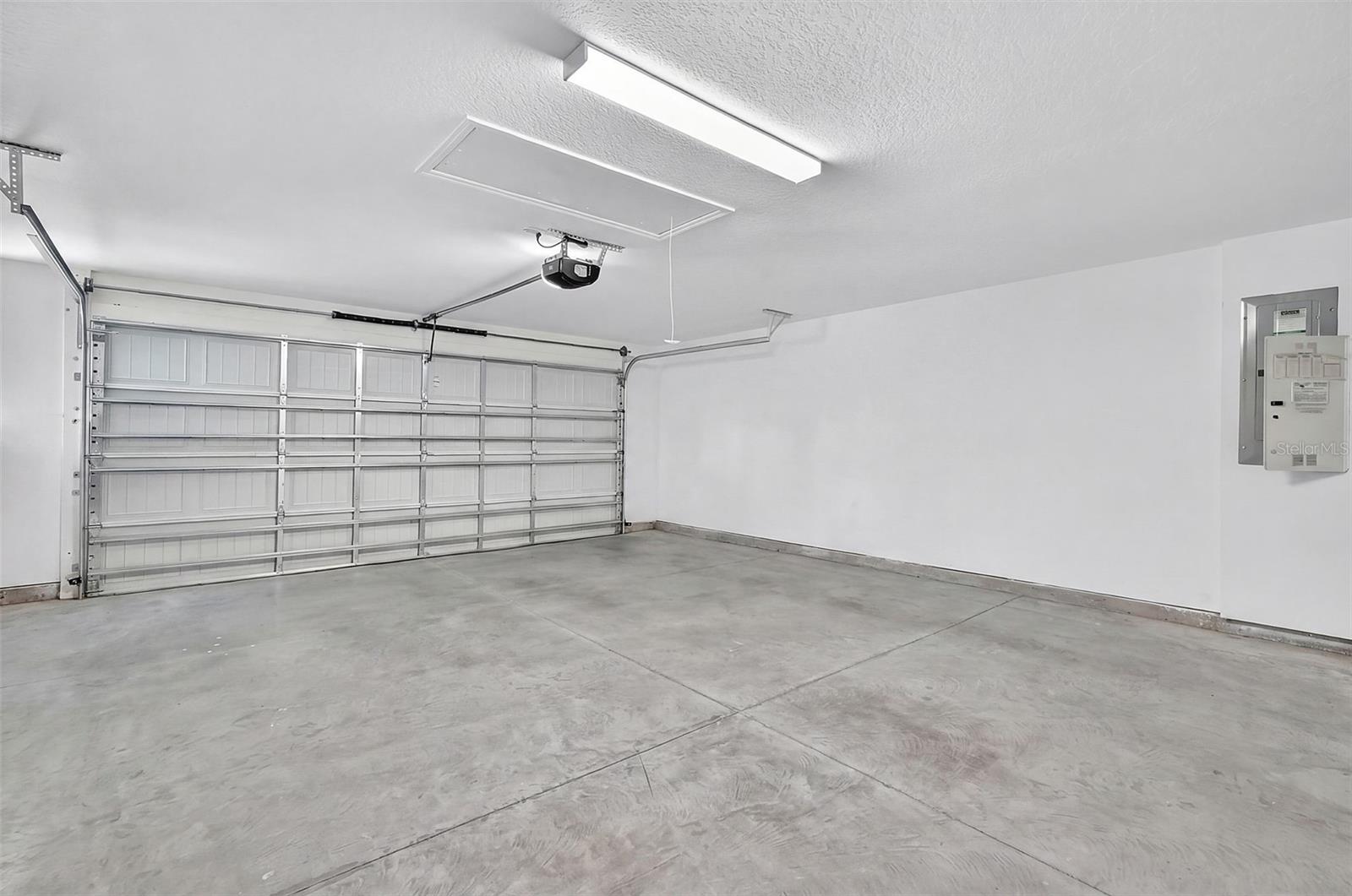 OXFORD OAKS PH 2 - Residential