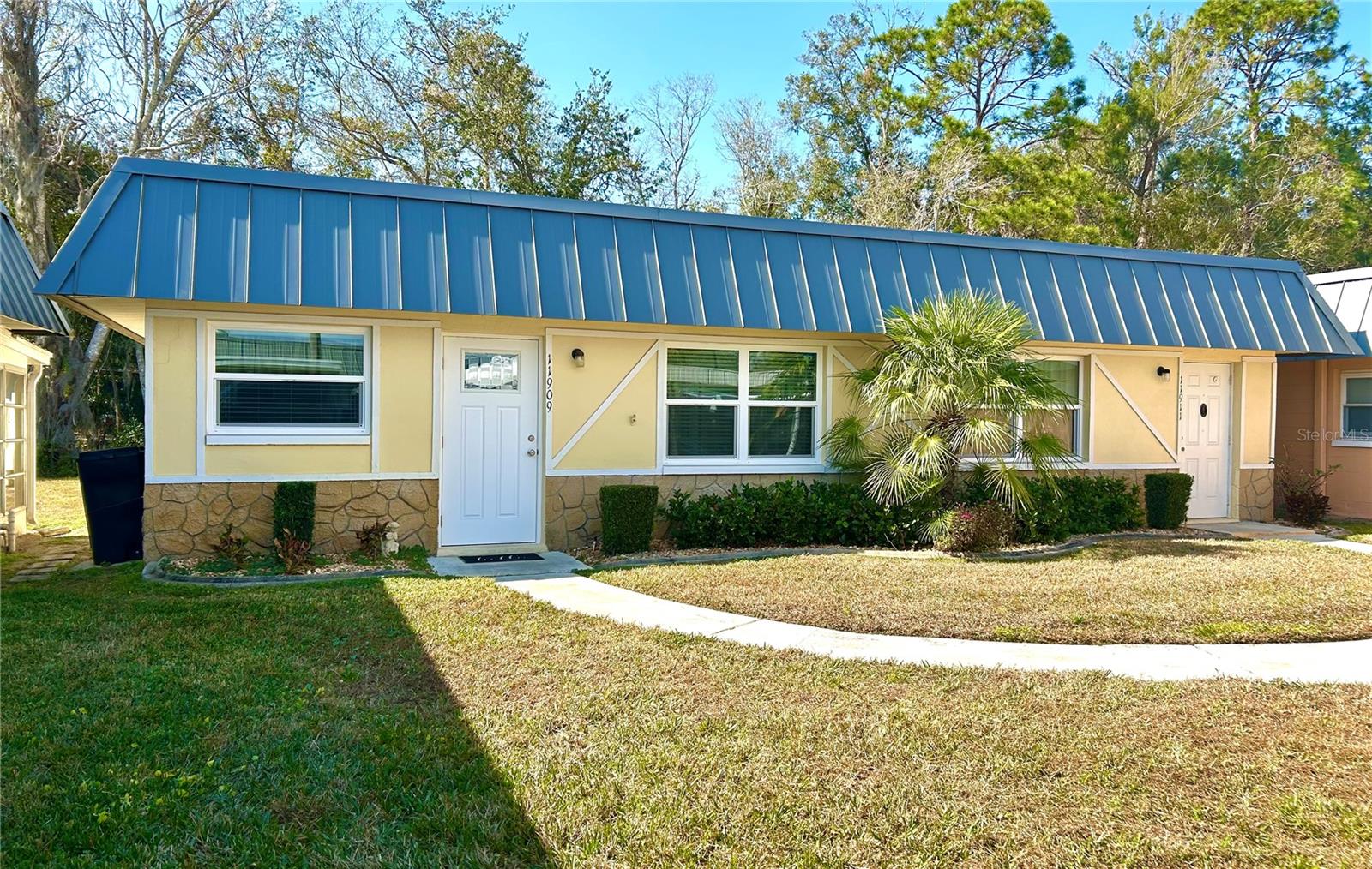 PARADISE POINTE WEST - Residential