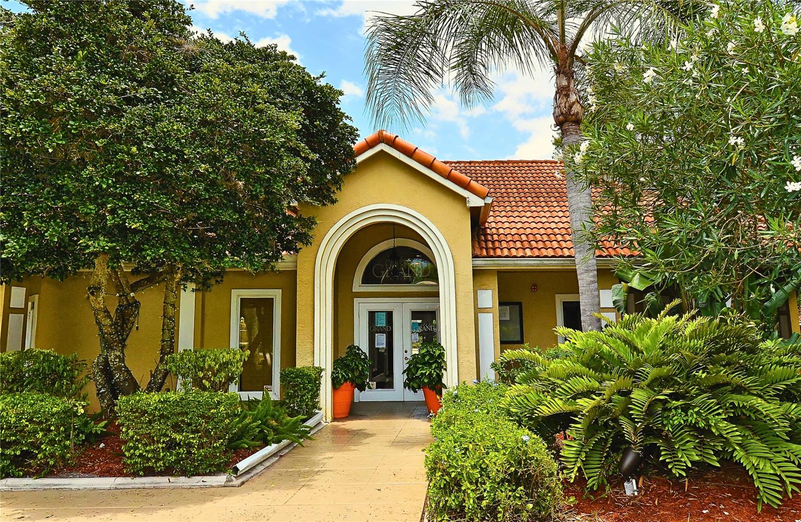 Turnkey 3-Bedroom Condo in Vintage Grand – Prime Palmer Ranch Location
Welcome to this beautifully maintained 3-bedroom, 2-bath condominium located in the sought-after Vintage Grand community, right in the heart of Palmer Ranch. Available furnished or unfurnished, this move-in-ready residence offers the perfect blend of comfort, convenience, and resort-style living.
Step inside to find a spacious split floor plan with modern finishes throughout. The kitchen features granite countertops, stainless steel appliances, and ample cabinetry—ideal for both everyday living and entertaining. The tastefully furnished interior (optional) includes high-quality décor and furnishings, creating a warm and inviting atmosphere. Enjoy scenic views of the community swimming pool from your private balcony.
Property Highlights:
3 Bedrooms / 2 Bathrooms
Granite Counters & Stainless Steel Appliances
Split Floor Plan for Added Privacy
Furnished or Unfurnished Options Available
Private Balcony Overlooking Pool
Community Amenities:
Two Resort-Style Swimming Pools
Hot Tub & Fitness Center
Tennis & Basketball Courts
Car Wash Station
Playground & Clubhouse
Located just minutes from not only amazing 5-star restaurants as well as Publix, Costco, Legacy Trail, Siesta Key Beach, and the many shopping, dining, and entertainment options of downtown Sarasota and Venice, this condo offers unmatched accessibility and lifestyle benefits.
HOA approval required (approx. 30-day processing).