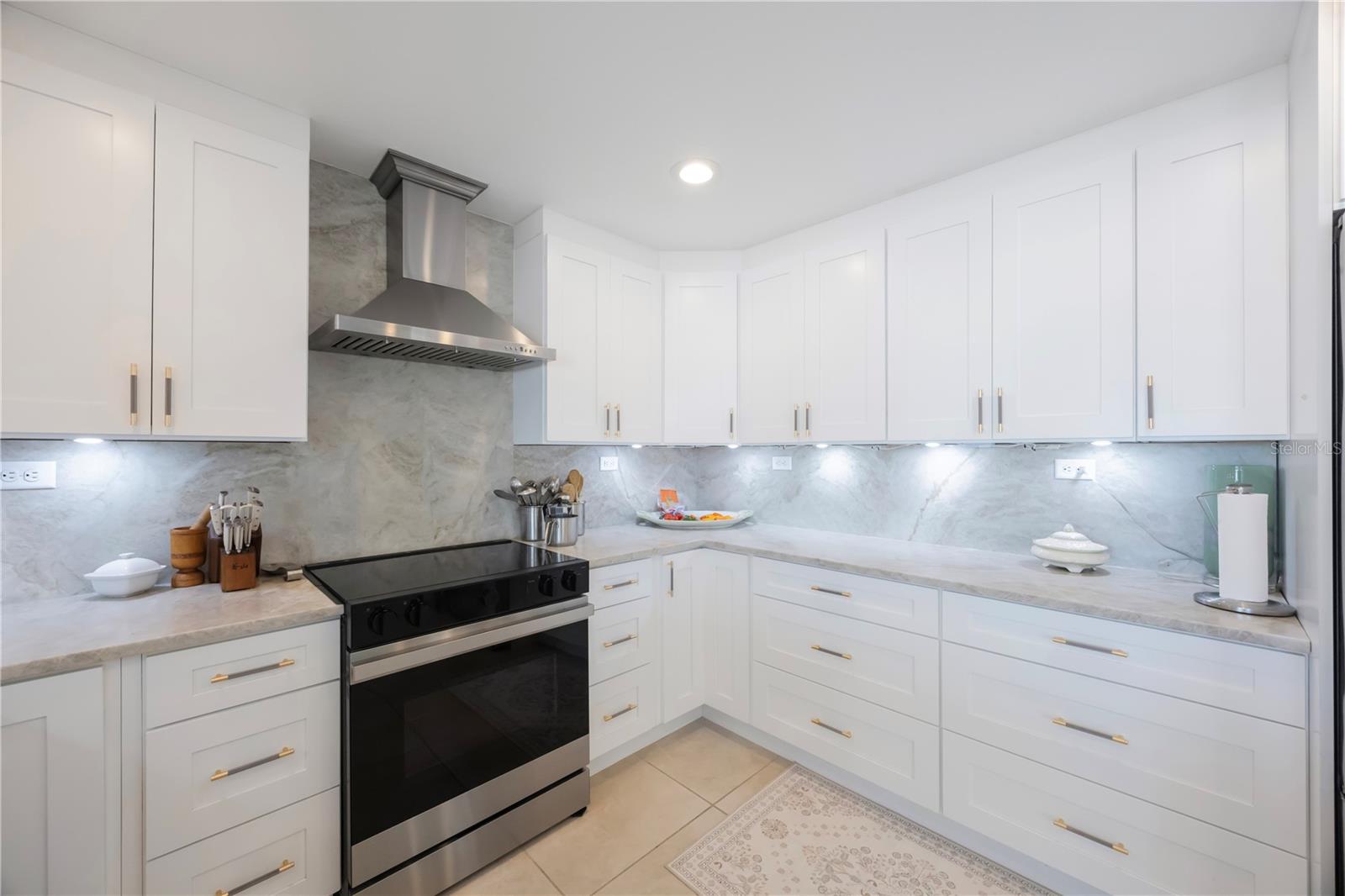 GAY SHORES 1ST ADD - Residential