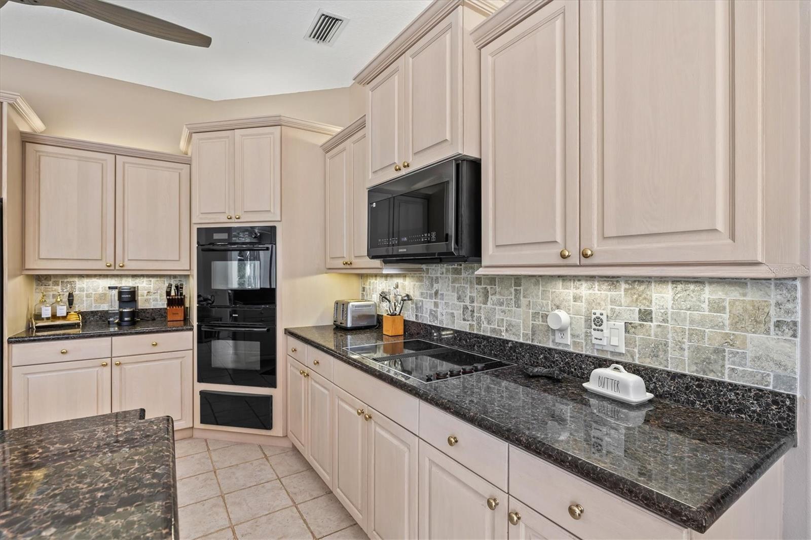 CALUSA LAKES - Residential