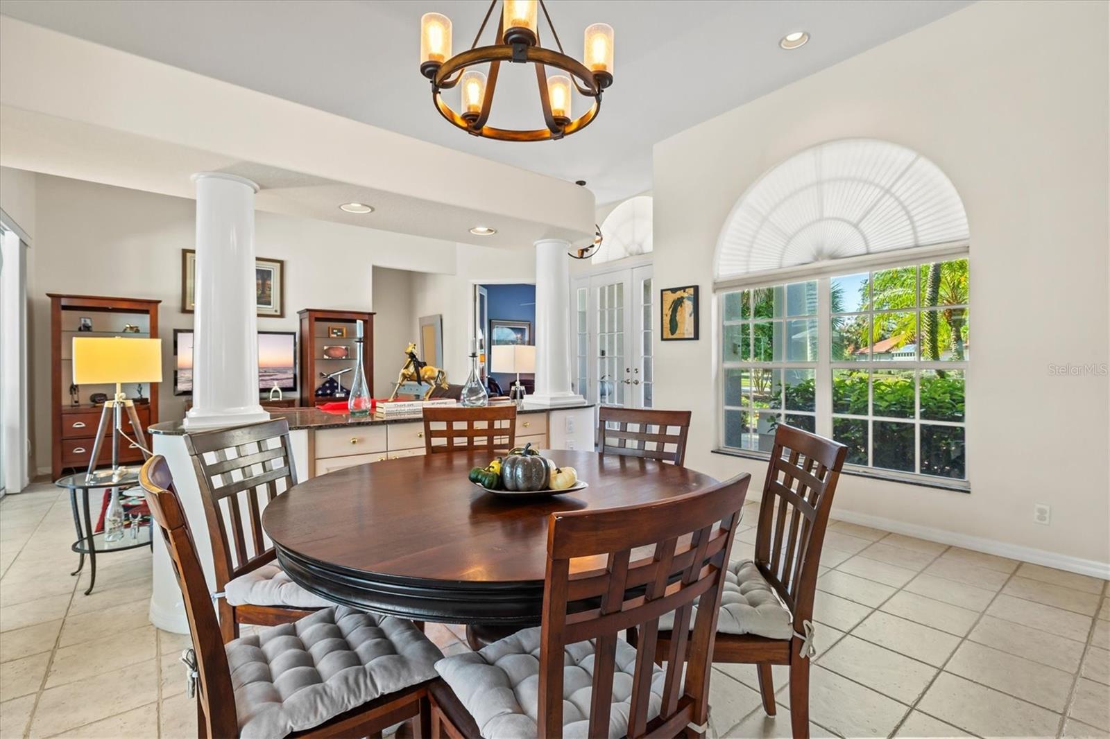 CALUSA LAKES - Residential