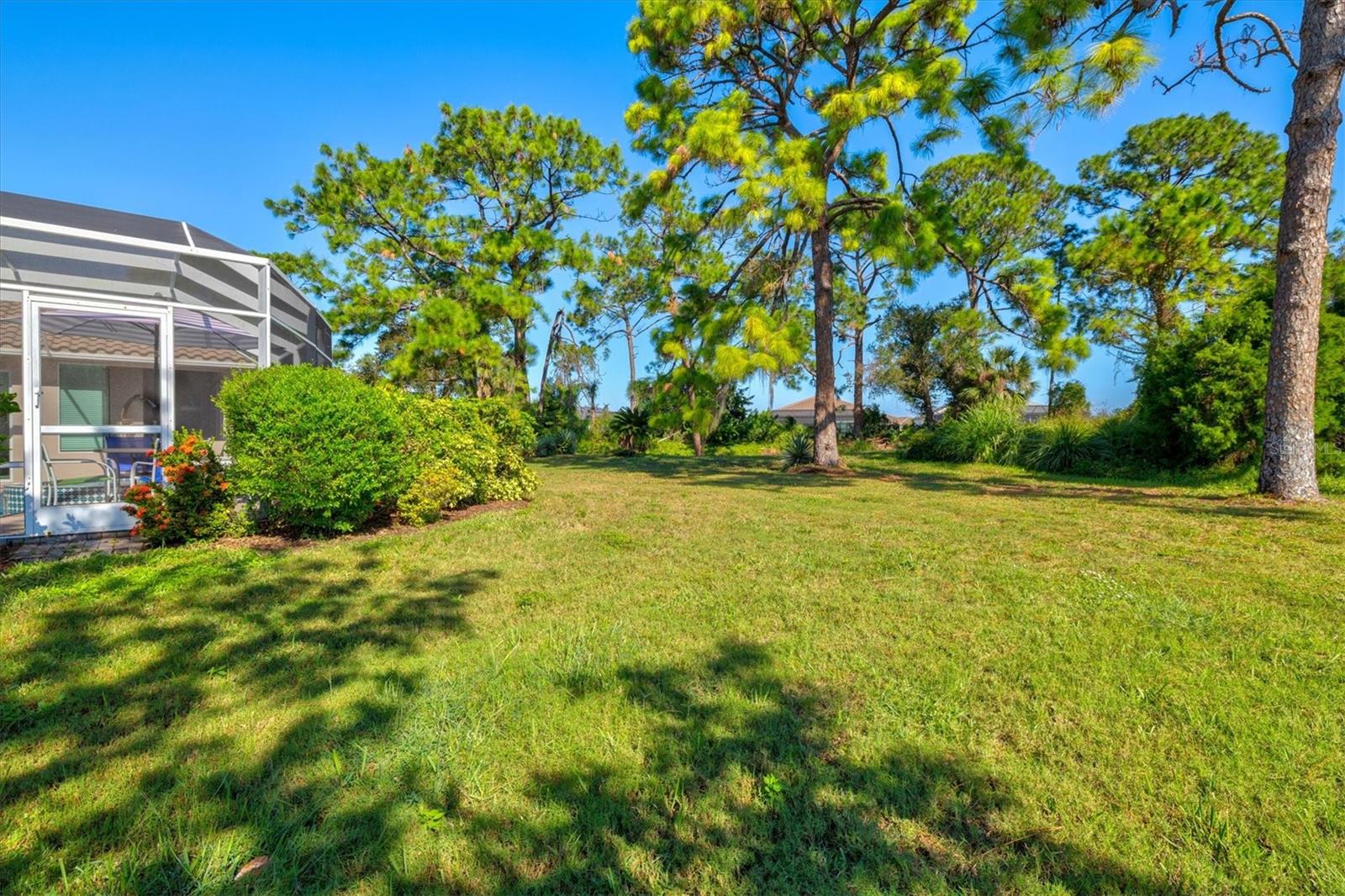 CALUSA LAKES - Residential