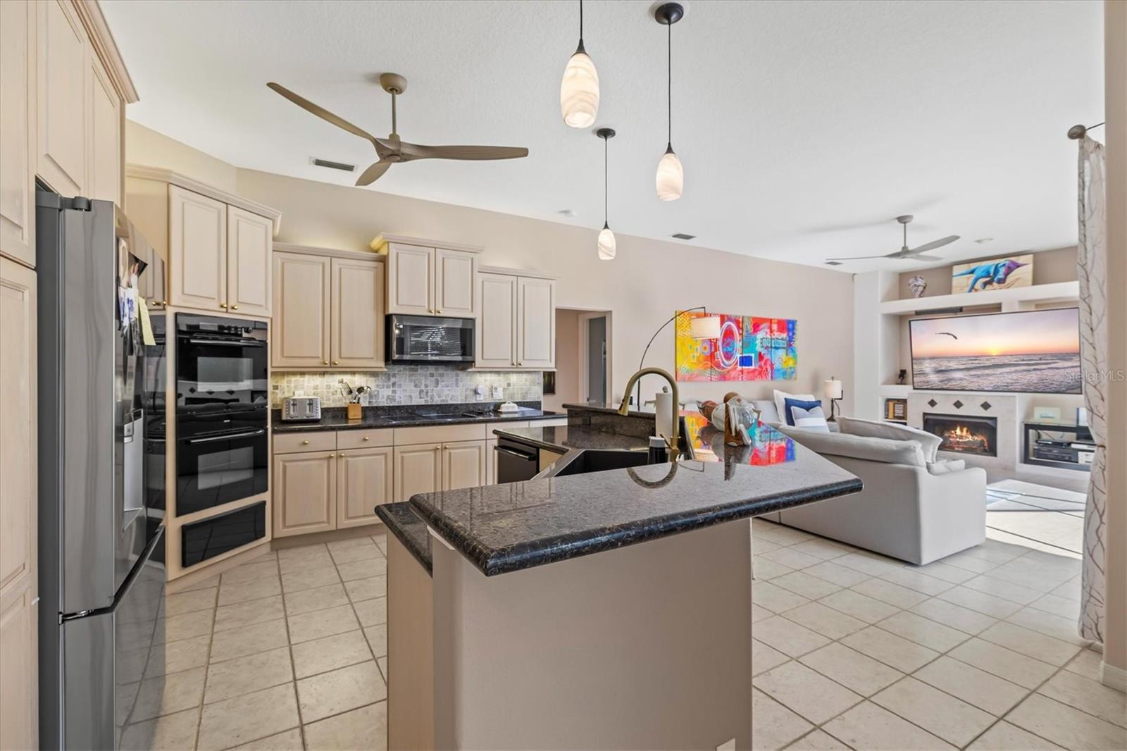 CALUSA LAKES - Residential