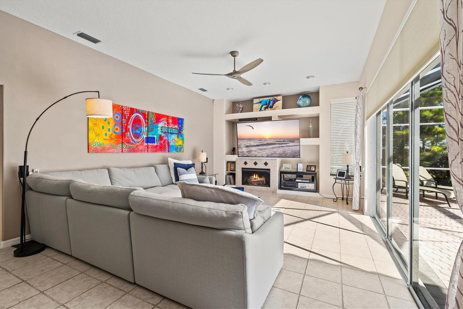 CALUSA LAKES - Residential