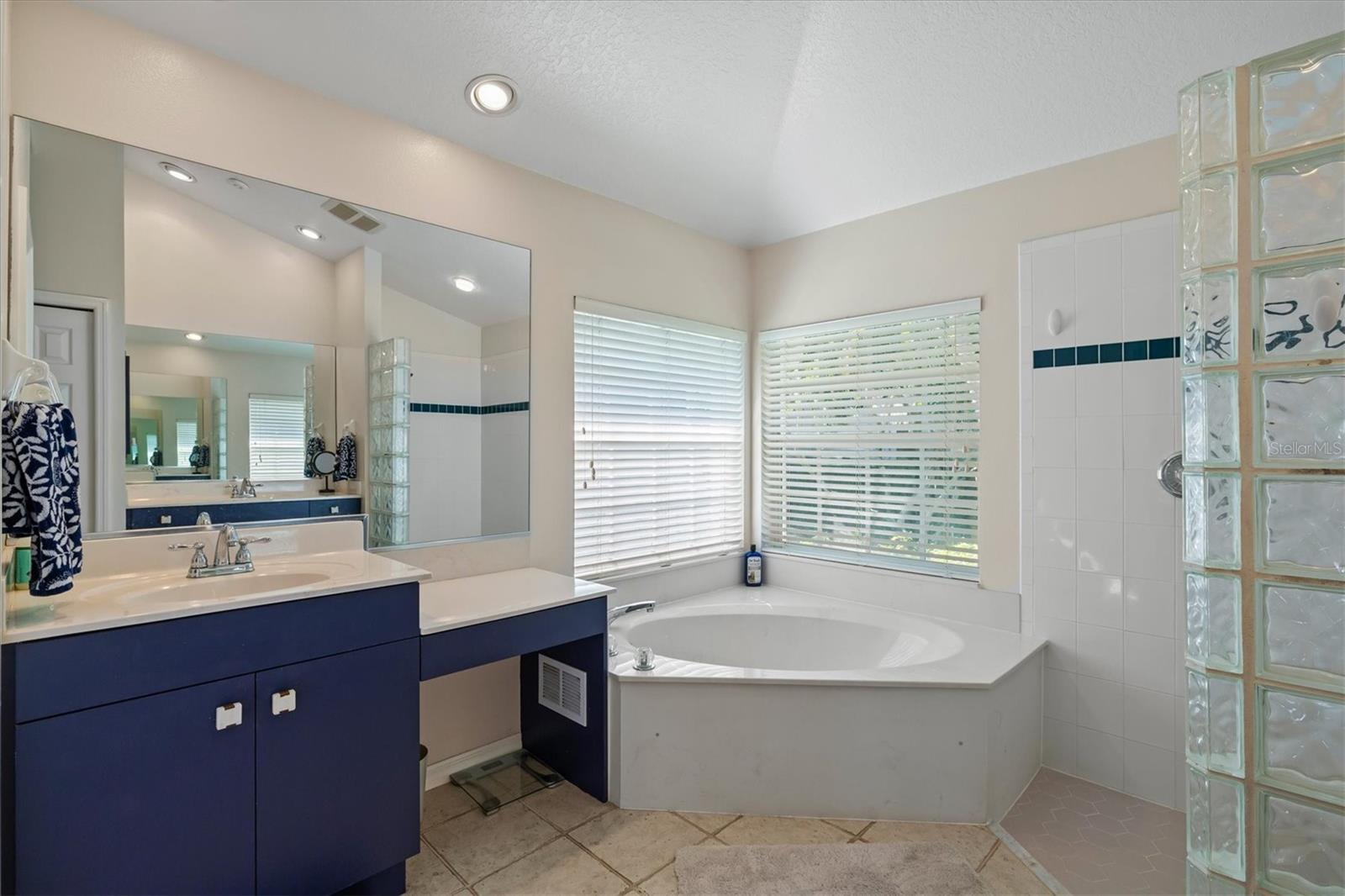 CALUSA LAKES - Residential