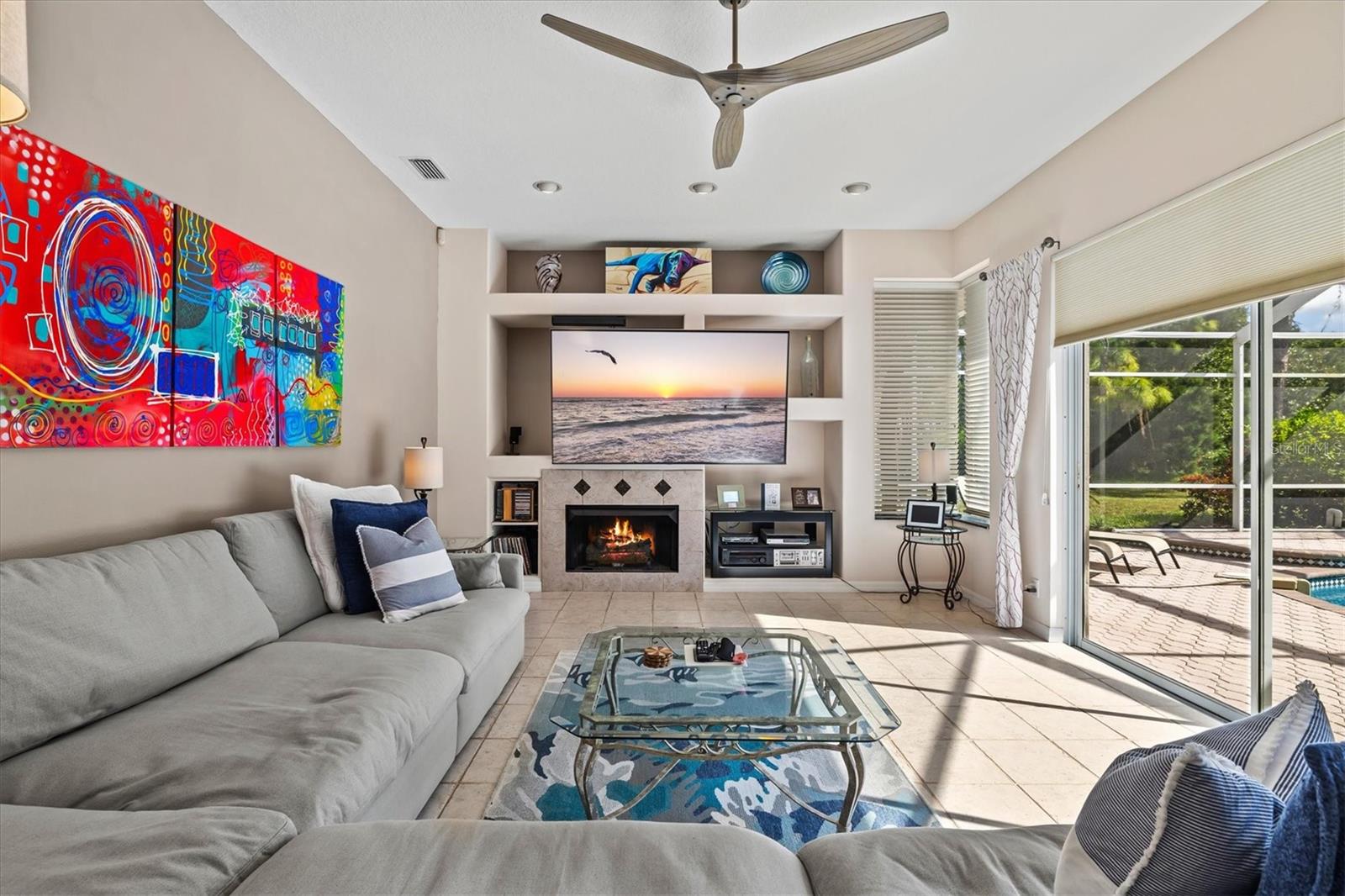 CALUSA LAKES - Residential