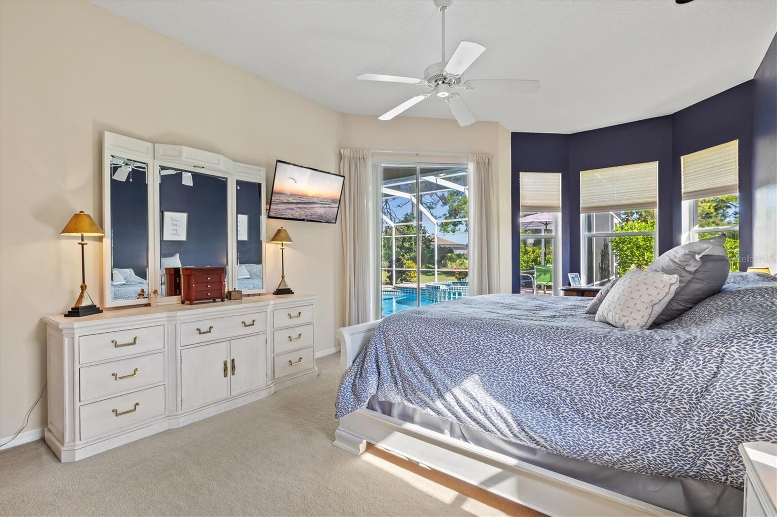 CALUSA LAKES - Residential