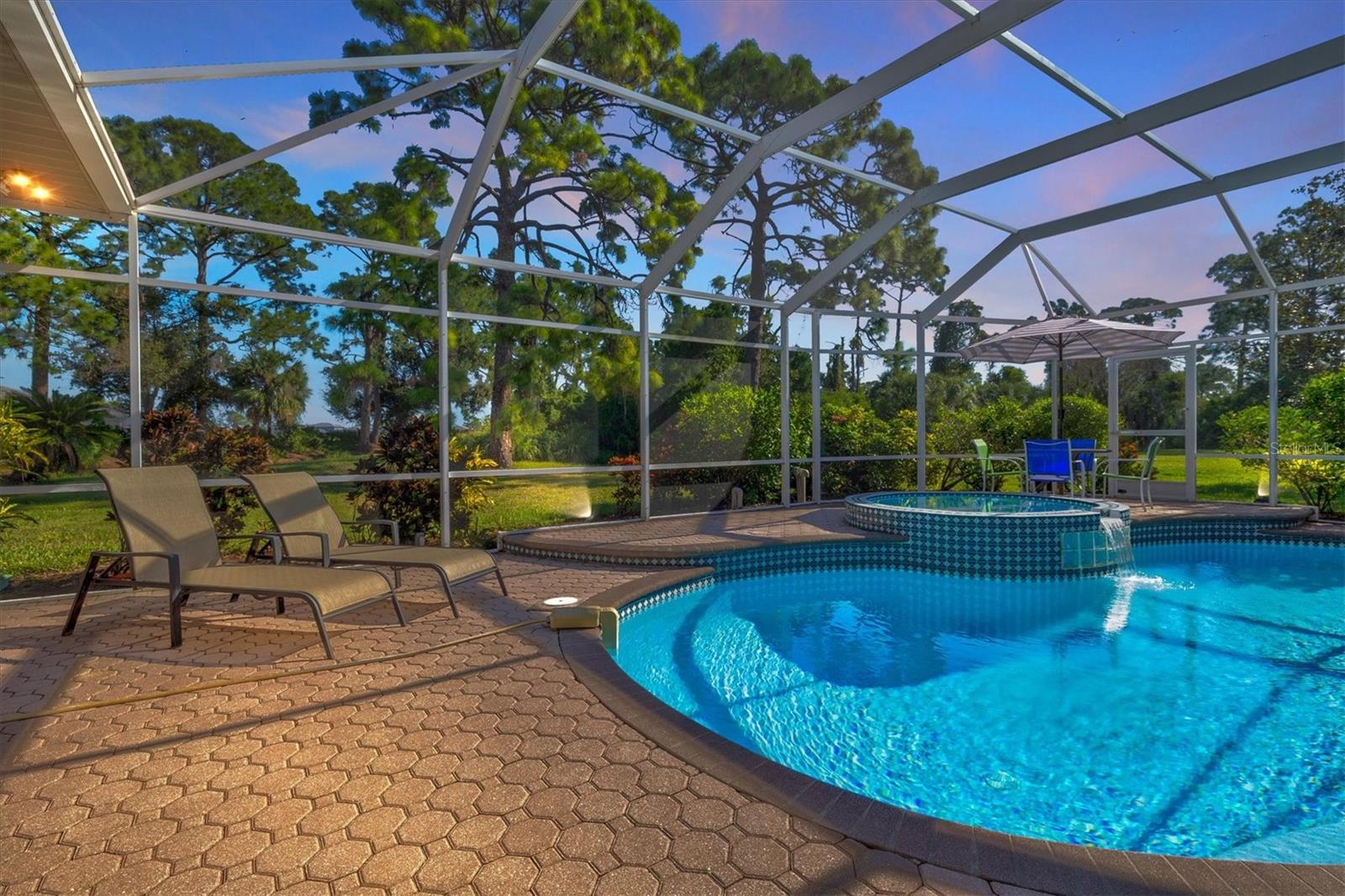 CALUSA LAKES - Residential