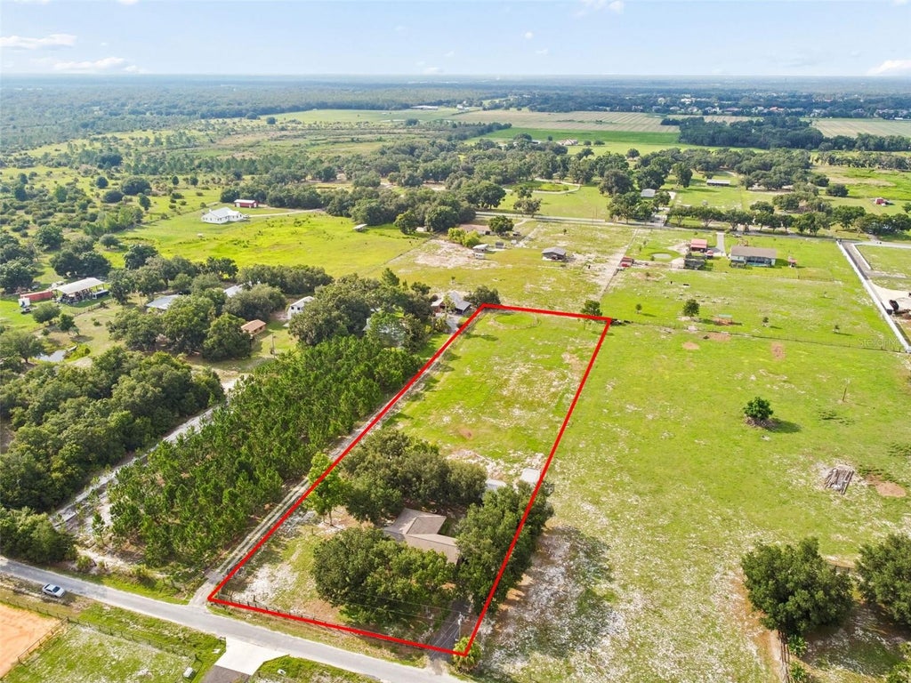 Photo of 336 Corbett Road, Lithia, FL 33547 (MLS # TB8528268)