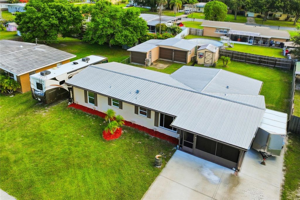 Photo of 910 Cherokee Circle, Sanford, FL 32773 (MLS # O6353694)