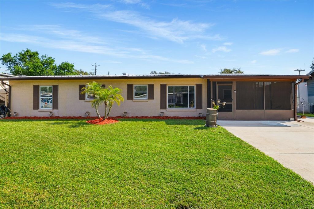 Photo of 910 Cherokee Circle, Sanford, FL 32773 (MLS # O6353694)