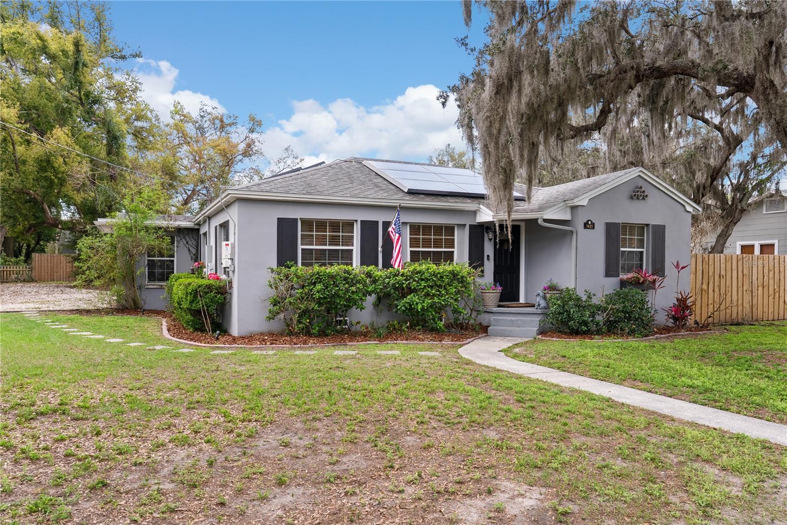 MANOR HEIGHTS - Residential