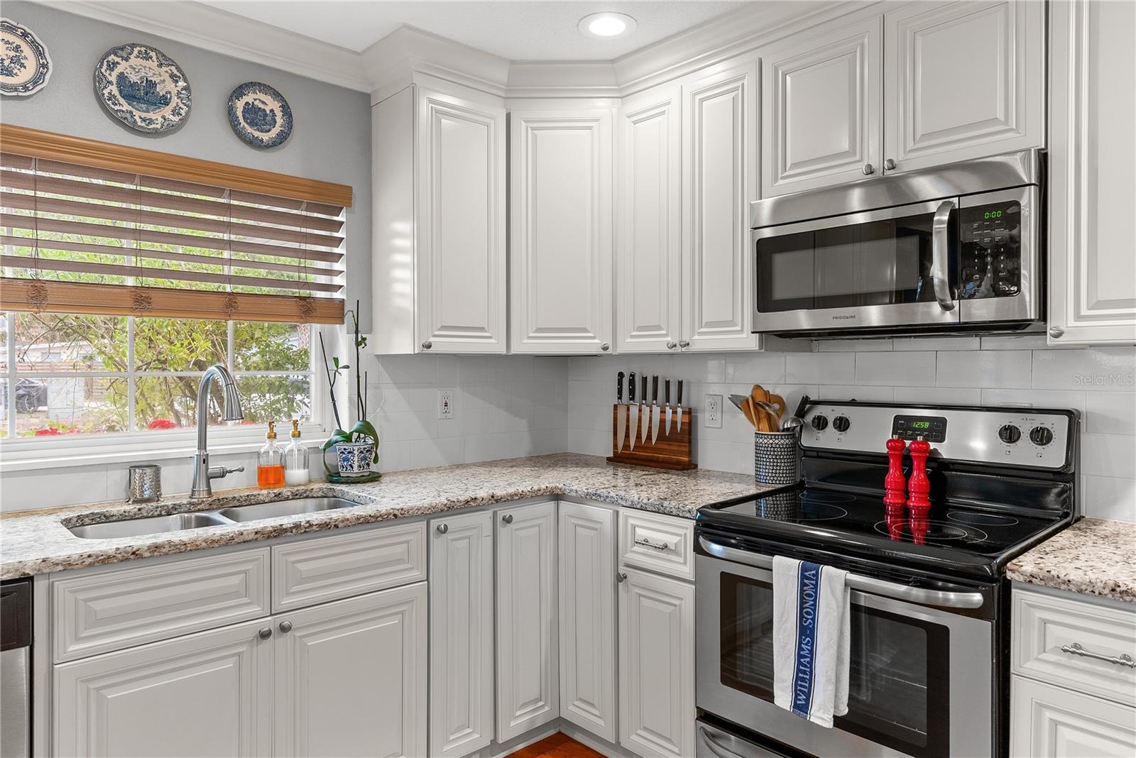 MANOR HEIGHTS - Residential