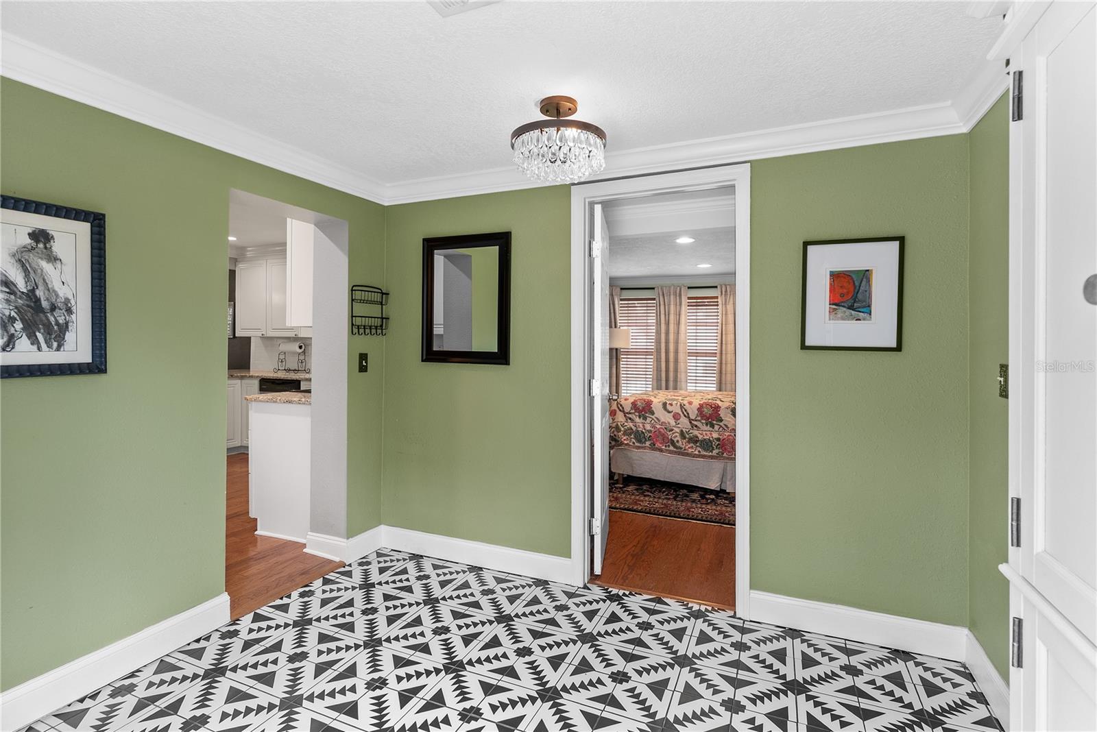 MANOR HEIGHTS - Residential