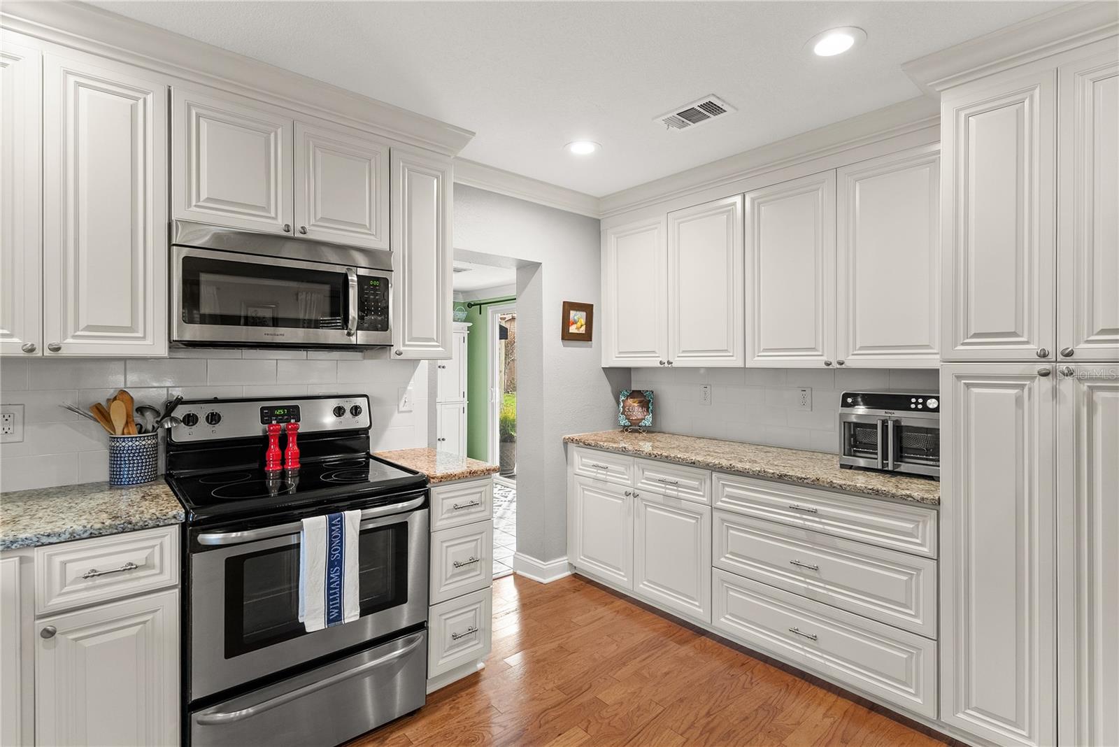 MANOR HEIGHTS - Residential