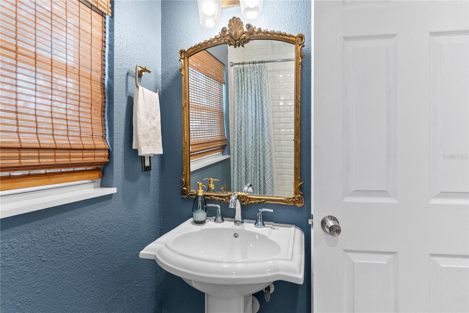 MANOR HEIGHTS - Residential