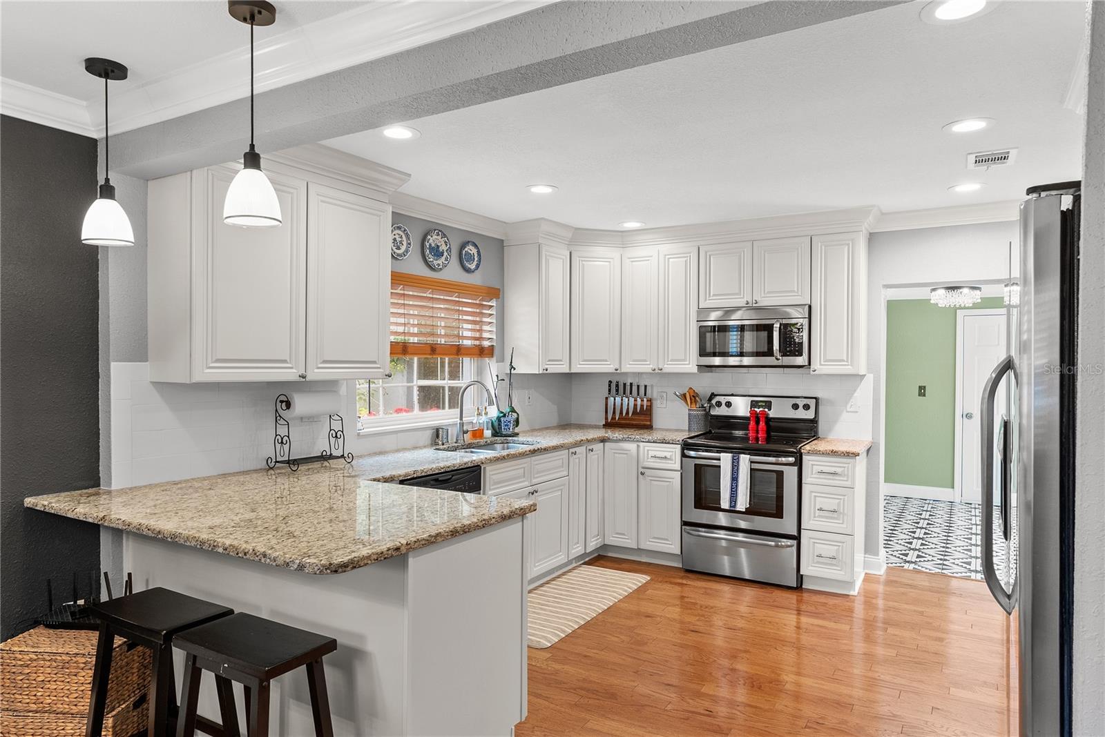 MANOR HEIGHTS - Residential