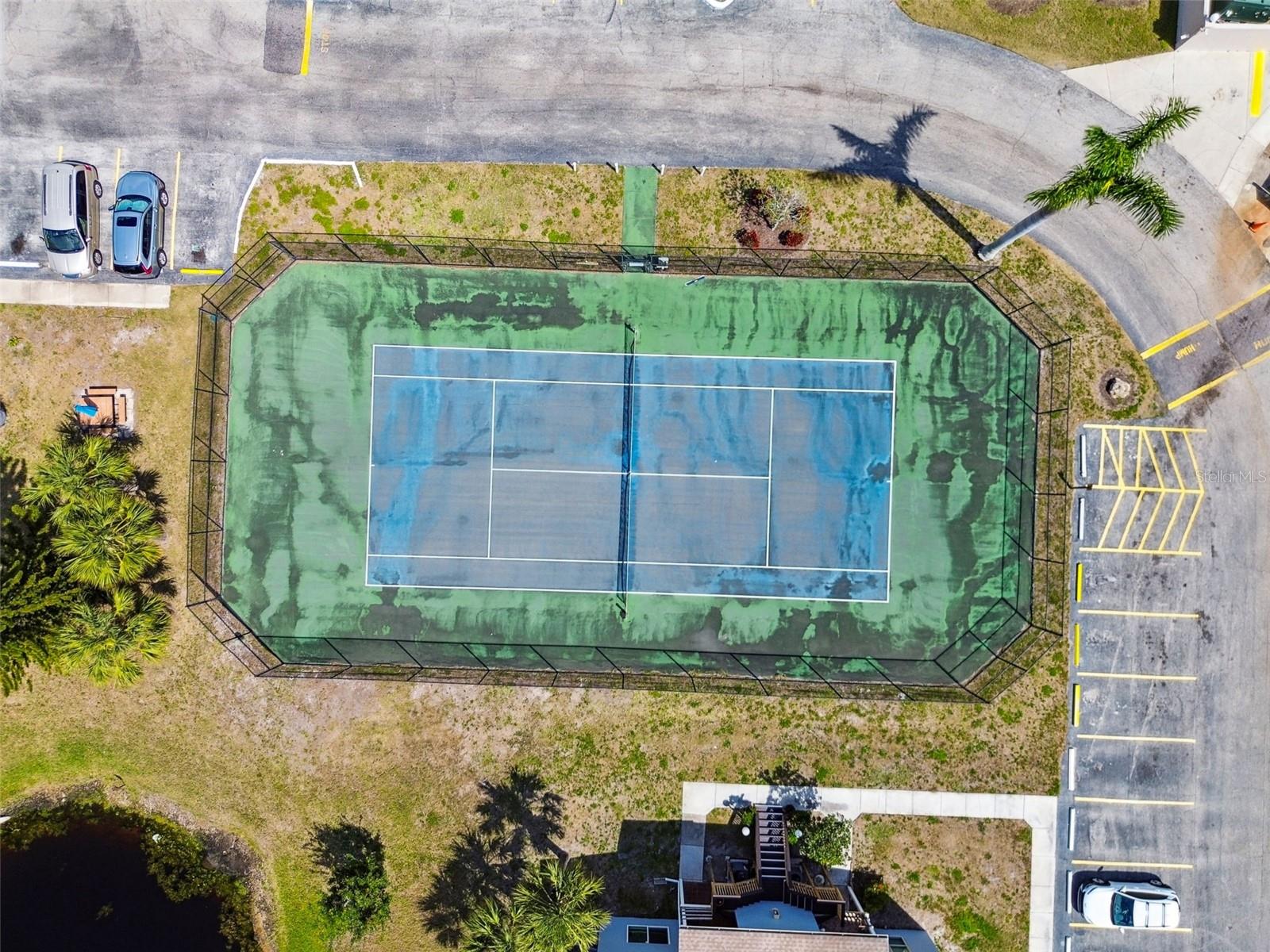 MIRROR LAKE - Residential