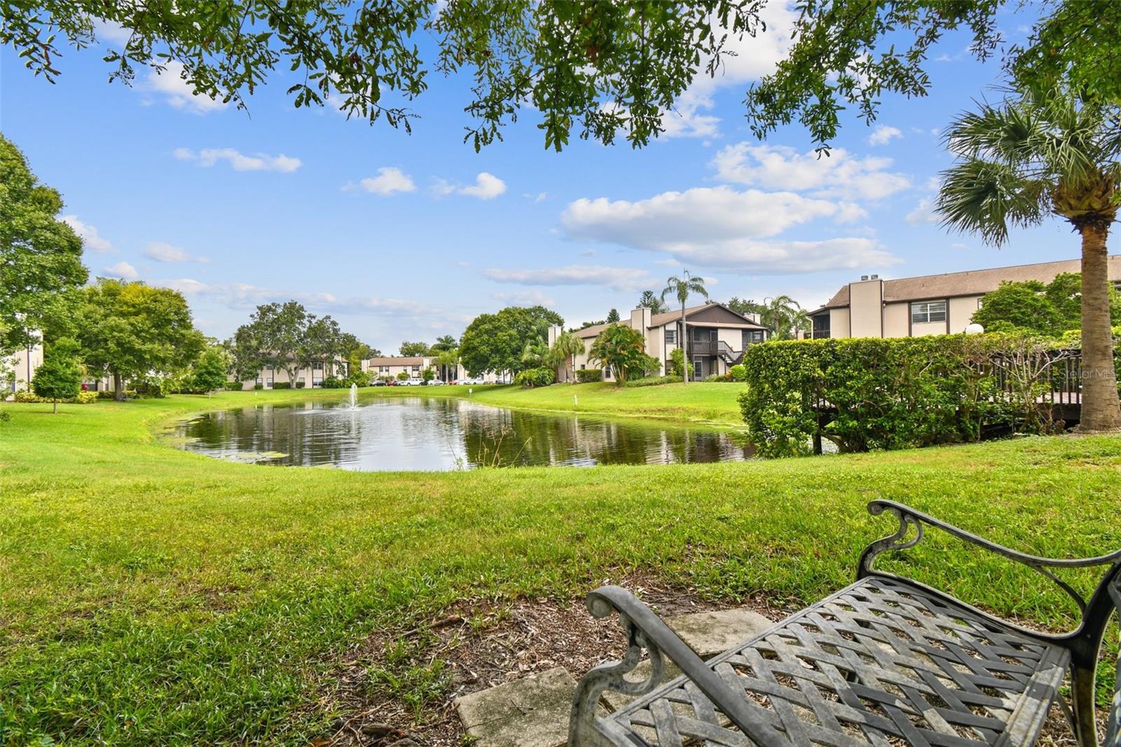 MIRROR LAKE - Residential