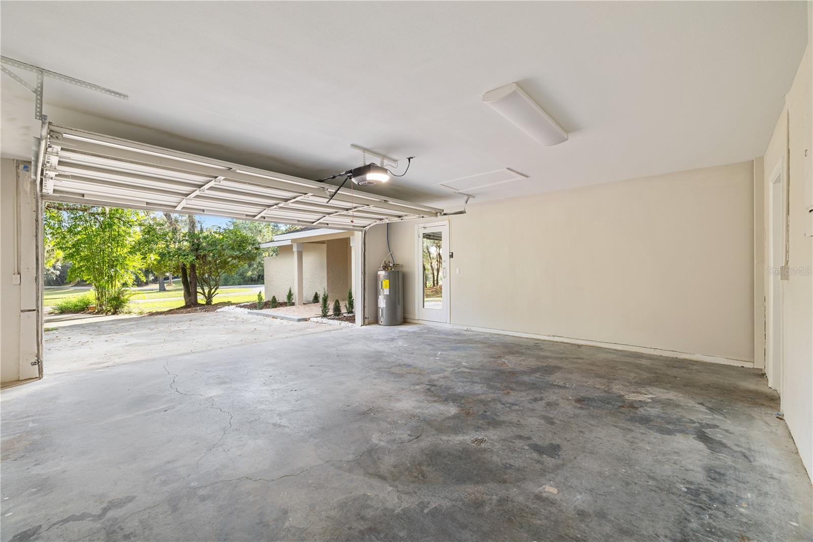 RAINBOW SPRINGS WOODLANDS - Residential