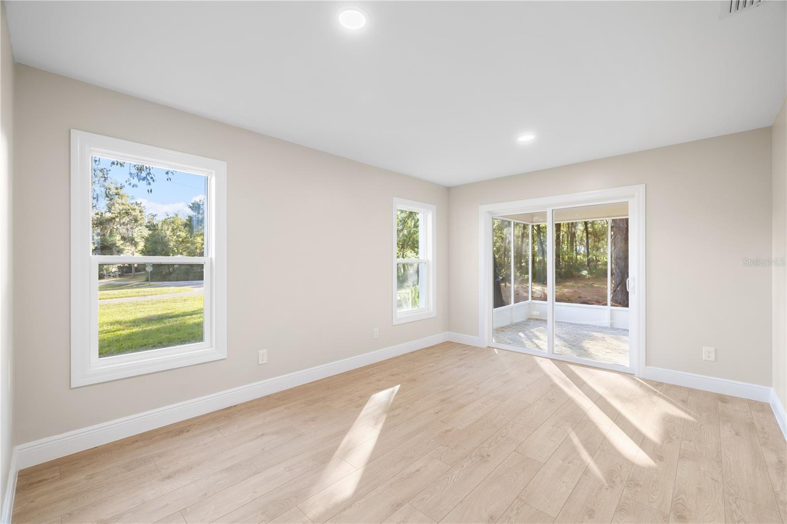 RAINBOW SPRINGS WOODLANDS - Residential