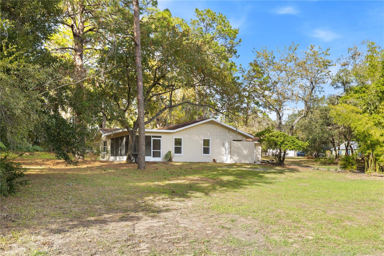 RAINBOW SPRINGS WOODLANDS - Residential