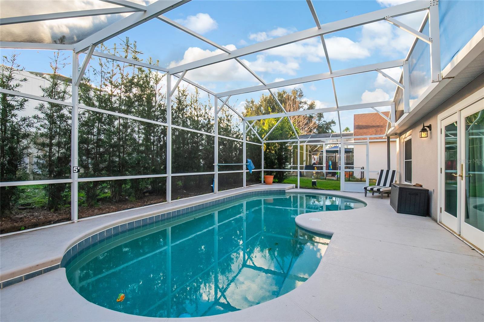 LAKESIDE AT BASS LAKE - Residential