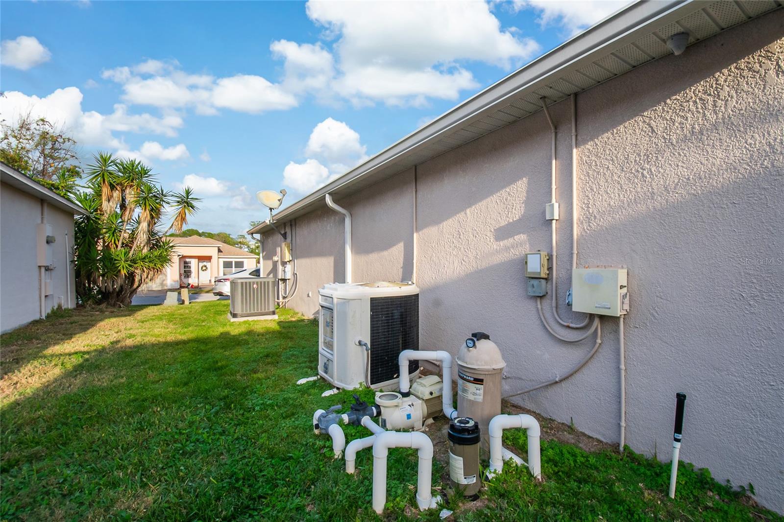 LAKESIDE AT BASS LAKE - Residential