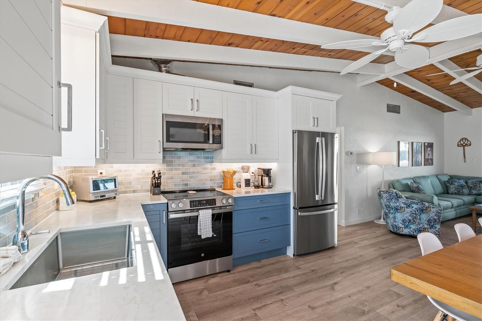 CASA MAR - Residential