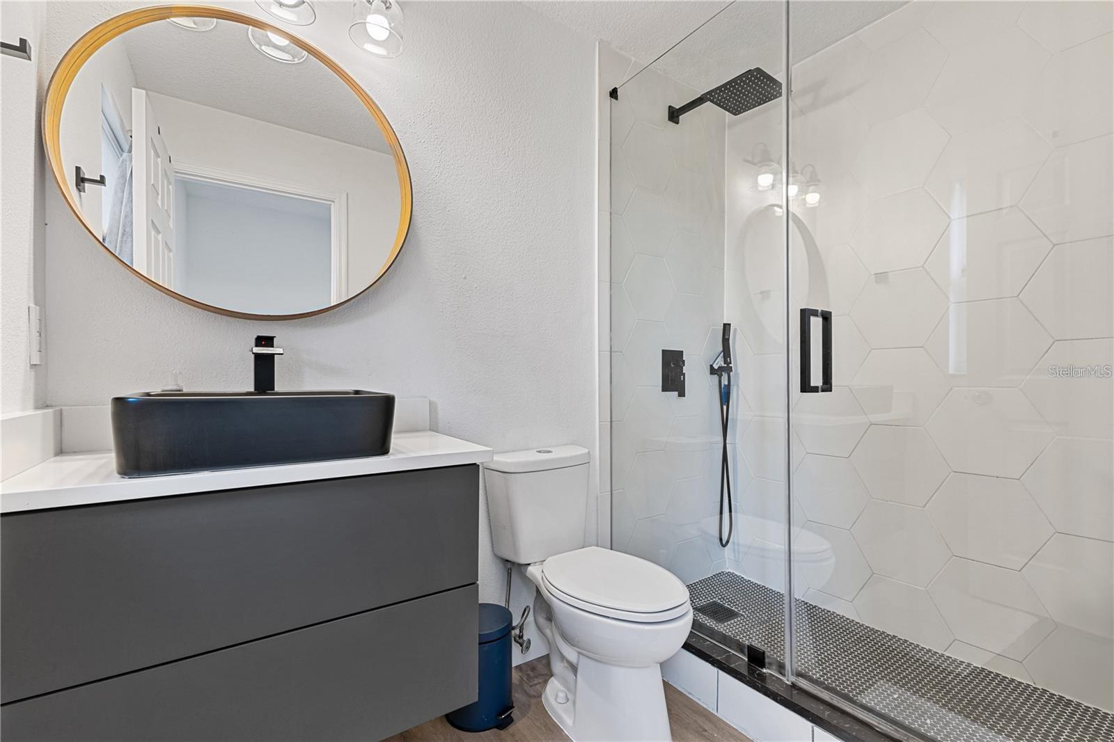 GLENMUIR 48 39 - Residential Lease